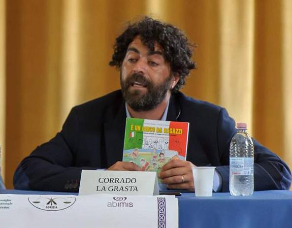 Corrado la Grasta, autore di È un gioco da ragazzi